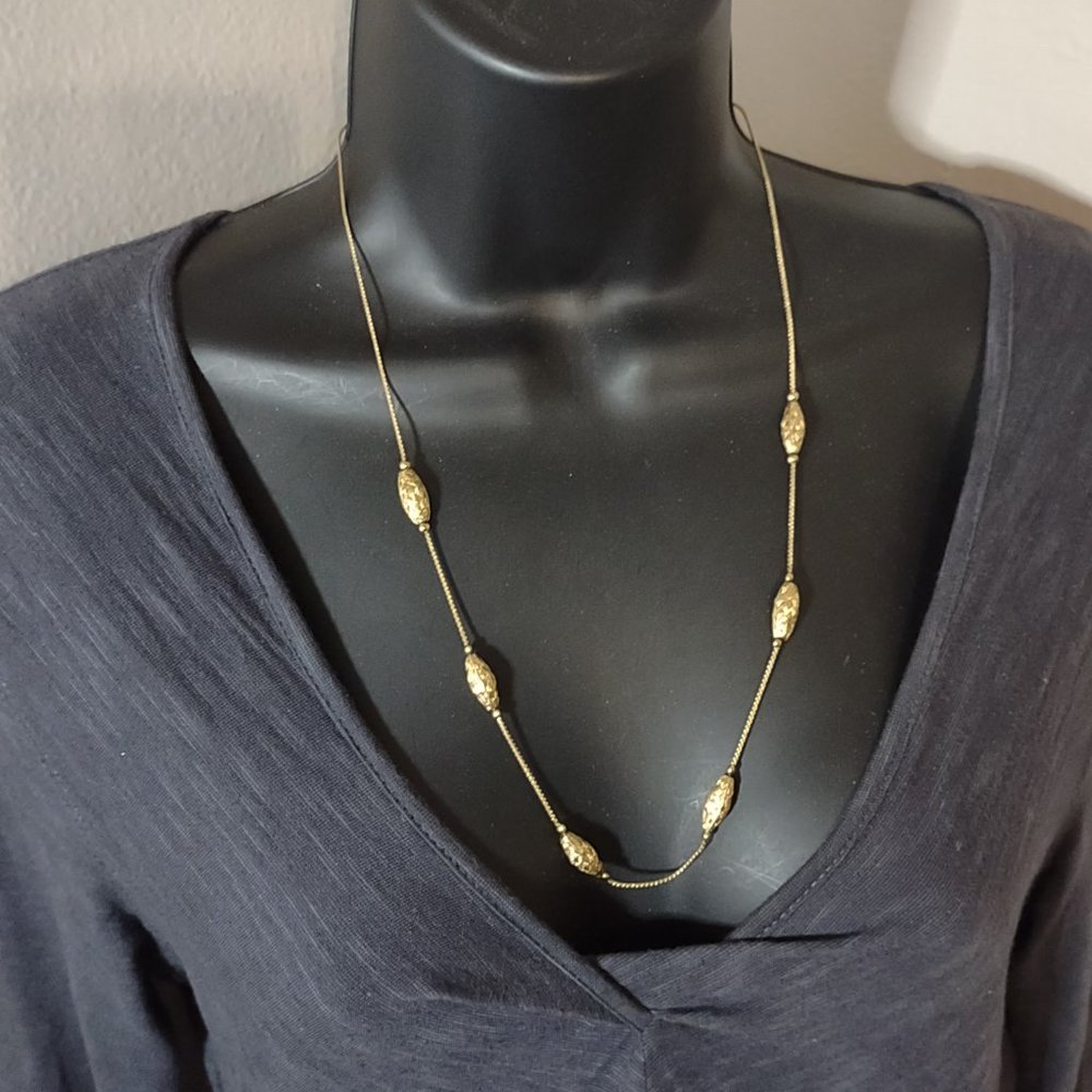 Pretty 24 Inch Gold Tone Necklace
